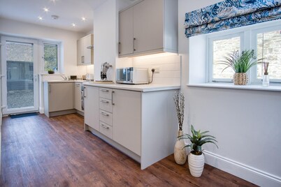 The Studio - 1 Bedroom Cottage - Princes Gate