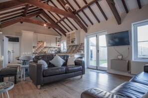 Floor plan - The Old Stables - 3 Bedroom Cottage - Angle (Pembroke)