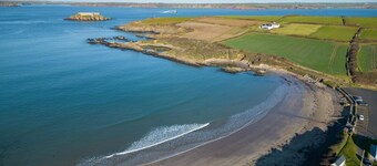 The Old Stables - 3 Bedroom Cottage - Angle