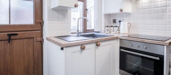 The Brambles - 2 Bedroom Cottage - Llanteg