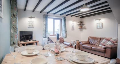 The Brambles - 2 Bedroom Cottage - Llanteg