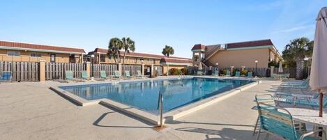 Condo, 2 chambres | Piscine