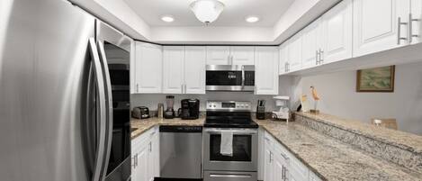 Condo, 2 Bedrooms | Private kitchen