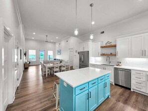 House, 4 Bedrooms | Interior