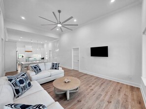 Maison, 4 chambres | Aire de séjour | Téléviseur connecté, services de diffusion en continu