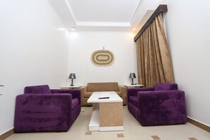 Living area - Mayun Serviced Apartments Al Shuhada (Riyadh)