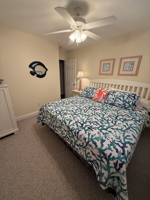 4 bedrooms, free WiFi, bed sheets