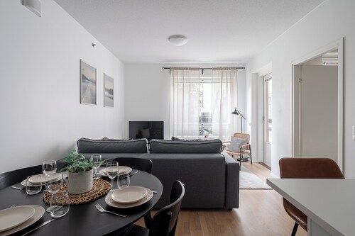 Homelike 1BR Apt with Sauna & Balcony at Pyynikki