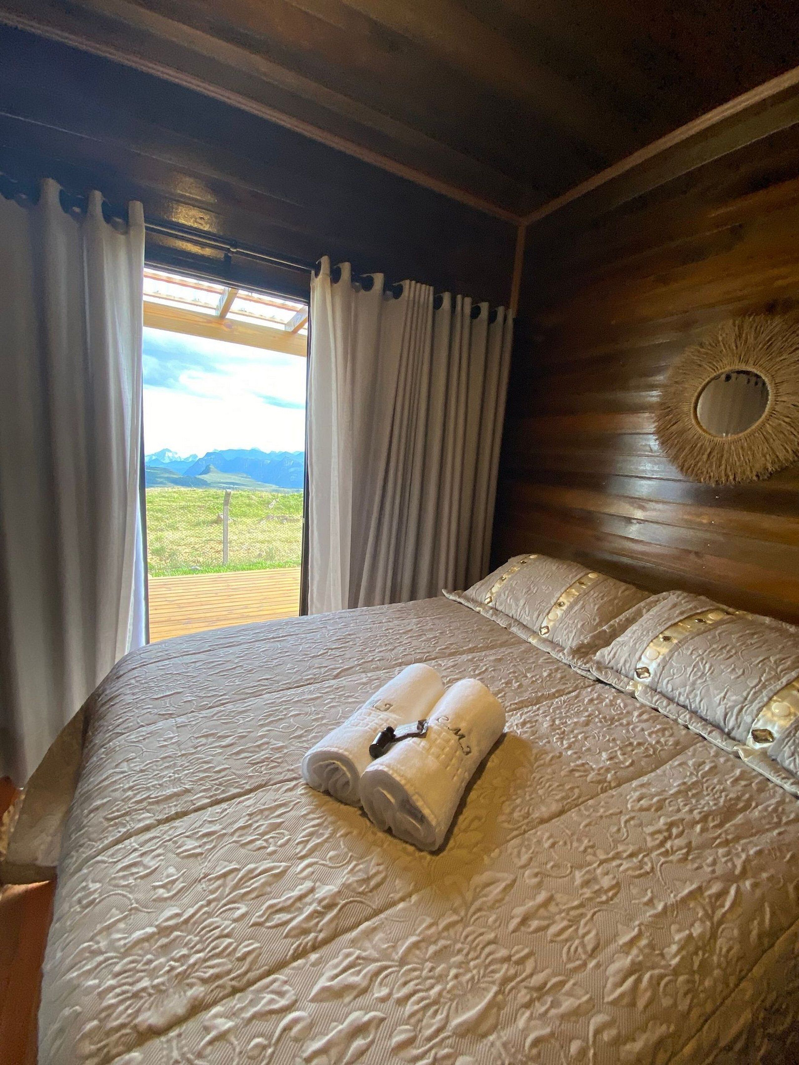 Premium-Ferienhütte, Hügelblick