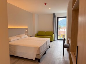 Työpöytä, kannettavalle tietokoneelle sopiva työtila