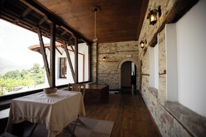 Terrace/patio - Bizant House Boutique Hotel (Gjirokastër)