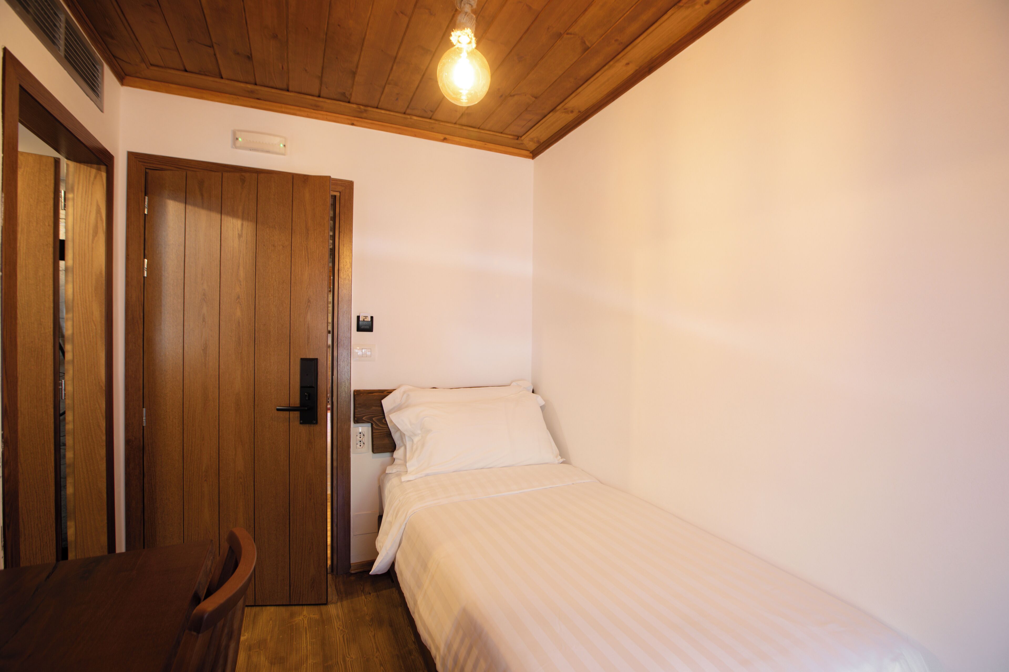 Standard Single Room, 1 Bedroom | Soundproofing, free WiFi