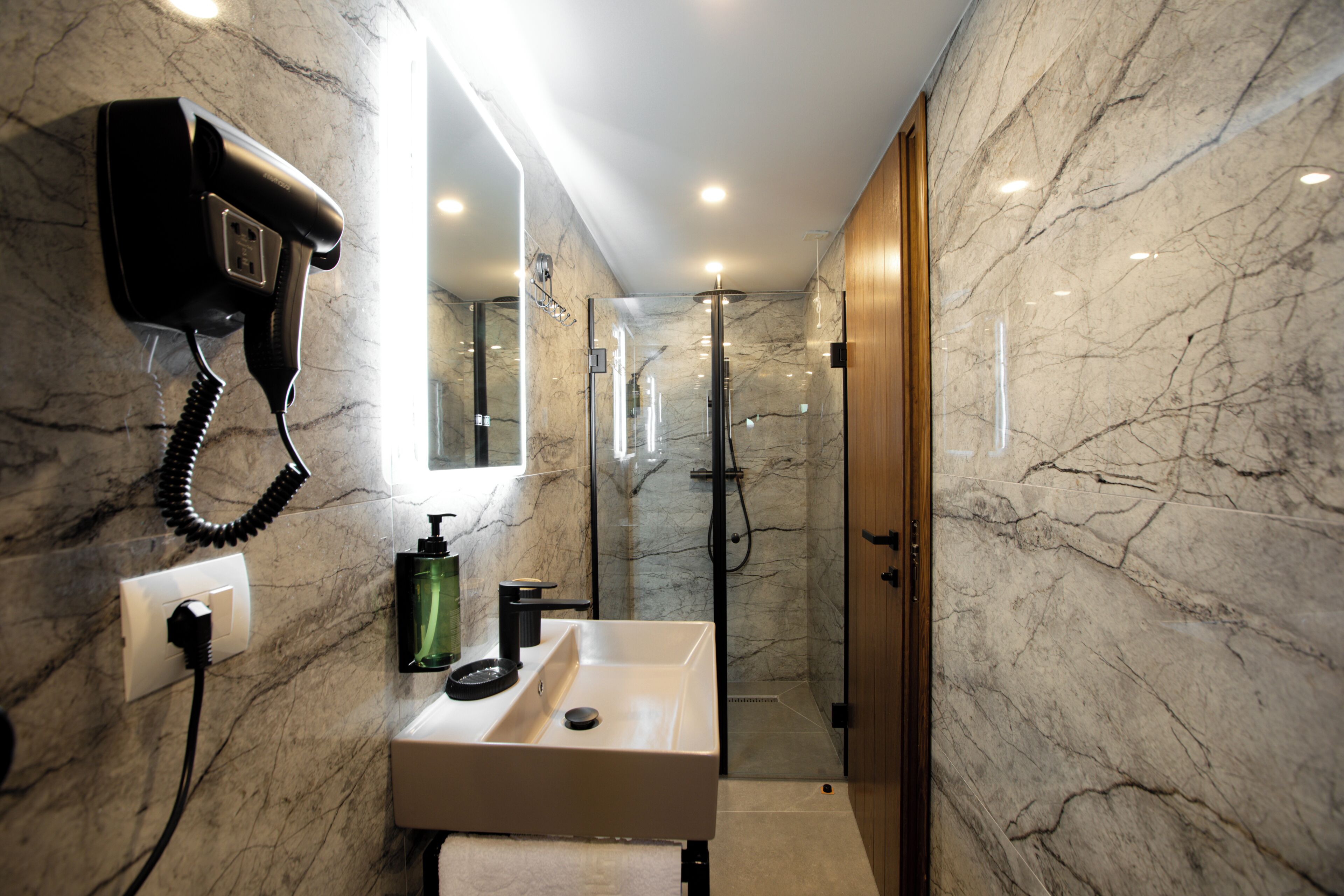 Habitación individual estándar | Baño | Zapatillas