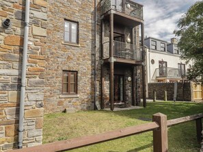 Exterior - Awel y Môr (Burry Port)