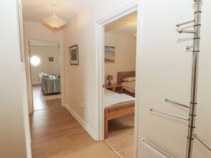 2 habitaciones, decoración personalizada y muebles diferentes