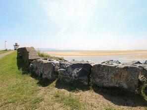 Beach nearby - Awel y Môr (Burry Port)