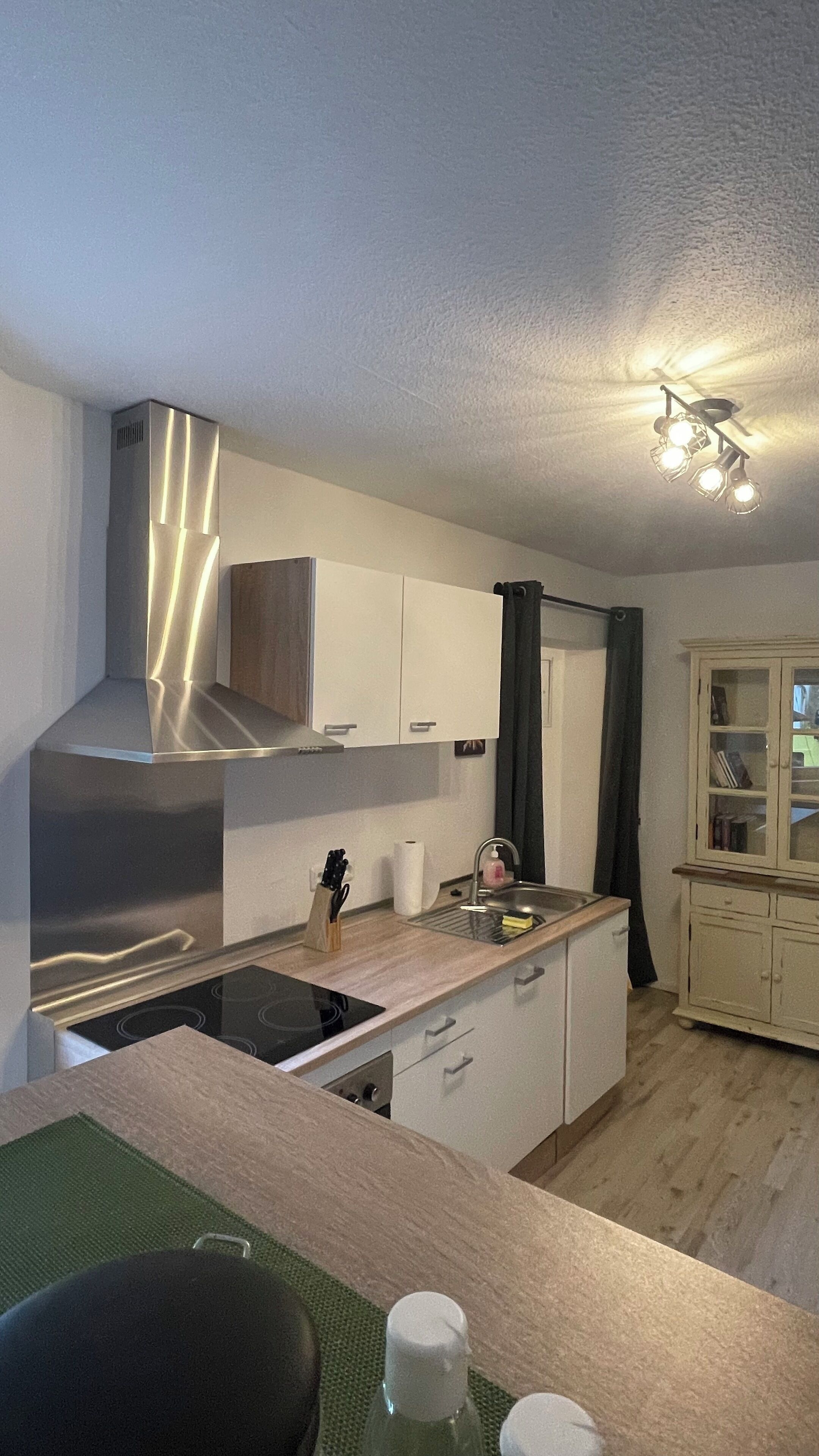 Mikrowelle, Ofen, Herdplatte, Geschirrspüler