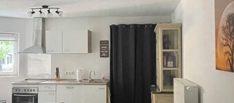 OASE in the green backyard (M), ground floor, quiet, carport, pay TV, coffee & tea, bicycles