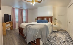 3 dormitorios, tabla de planchar con plancha, Internet y ropa de cama