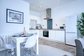 Floor plan - Bay View - 2 Bedroom Apartment - Tenby (Tenby)