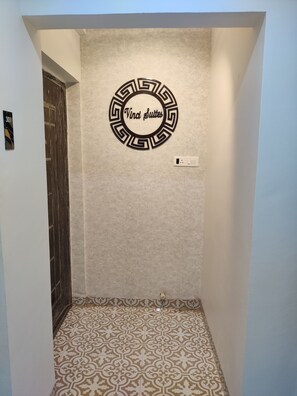 Entrée de l’hébergement