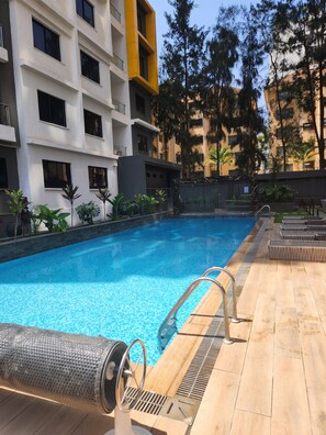 Pool - Modern one bed apartment in brilliant Nairobi in secure and calm environment. (Nairobi)