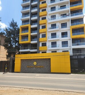 Exterior - Modern one bed apartment in brilliant Nairobi in secure and calm environment. (Nairobi)