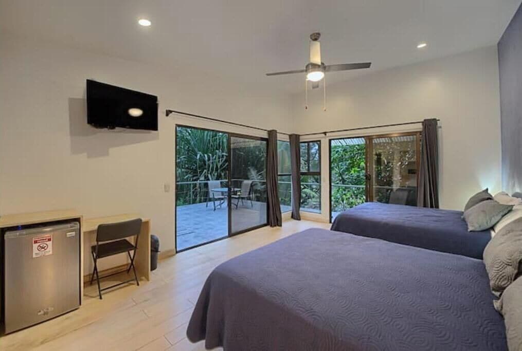 2 slaapkamers, een kluis op de kamer, een strijkplank/strijkijzer