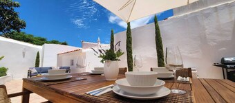 Villa Casa Nobre with Patio and Roof Top in the Historic Area