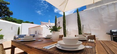 Villa Casa Nobre with Patio and Roof Top in the Historic Area