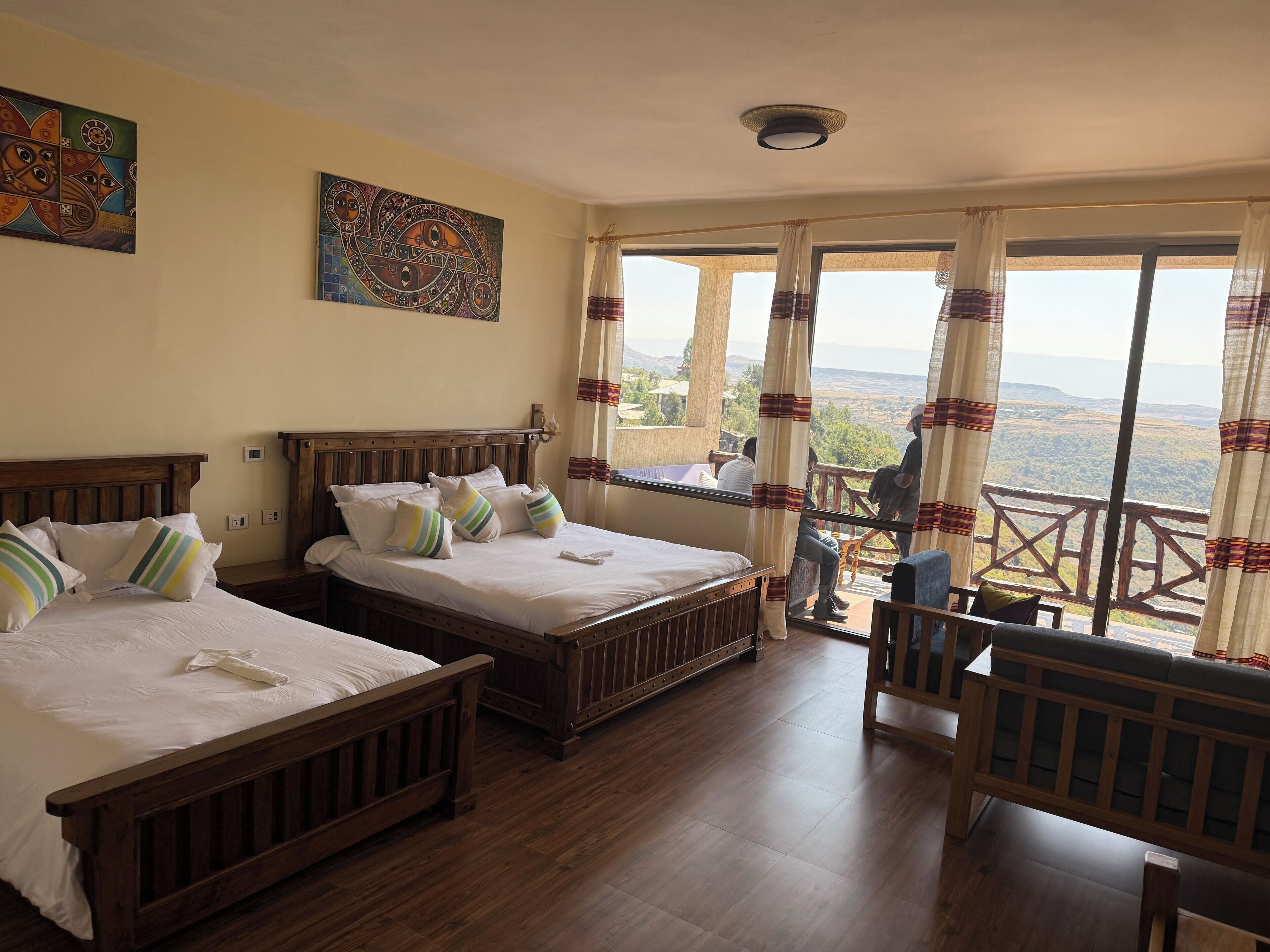 Desk, laptop workspace, free WiFi