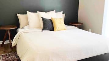 1 bedroom, desk, iron/ironing board, WiFi