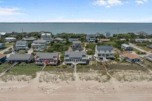 Exterior - OCEANFRONT home with breathtaking views, East! (Emerald Isle)