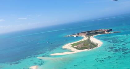 Tranquility Bayview House-Ocean Front with pool, boat basin and boat ramp