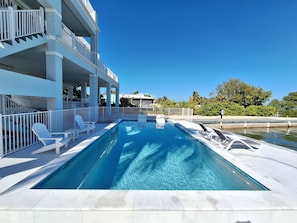 Outdoor pool, a heated pool - Tranquility Bayview House-Ocean Front with pool, boat basin and boat ramp (Little Torch Key)