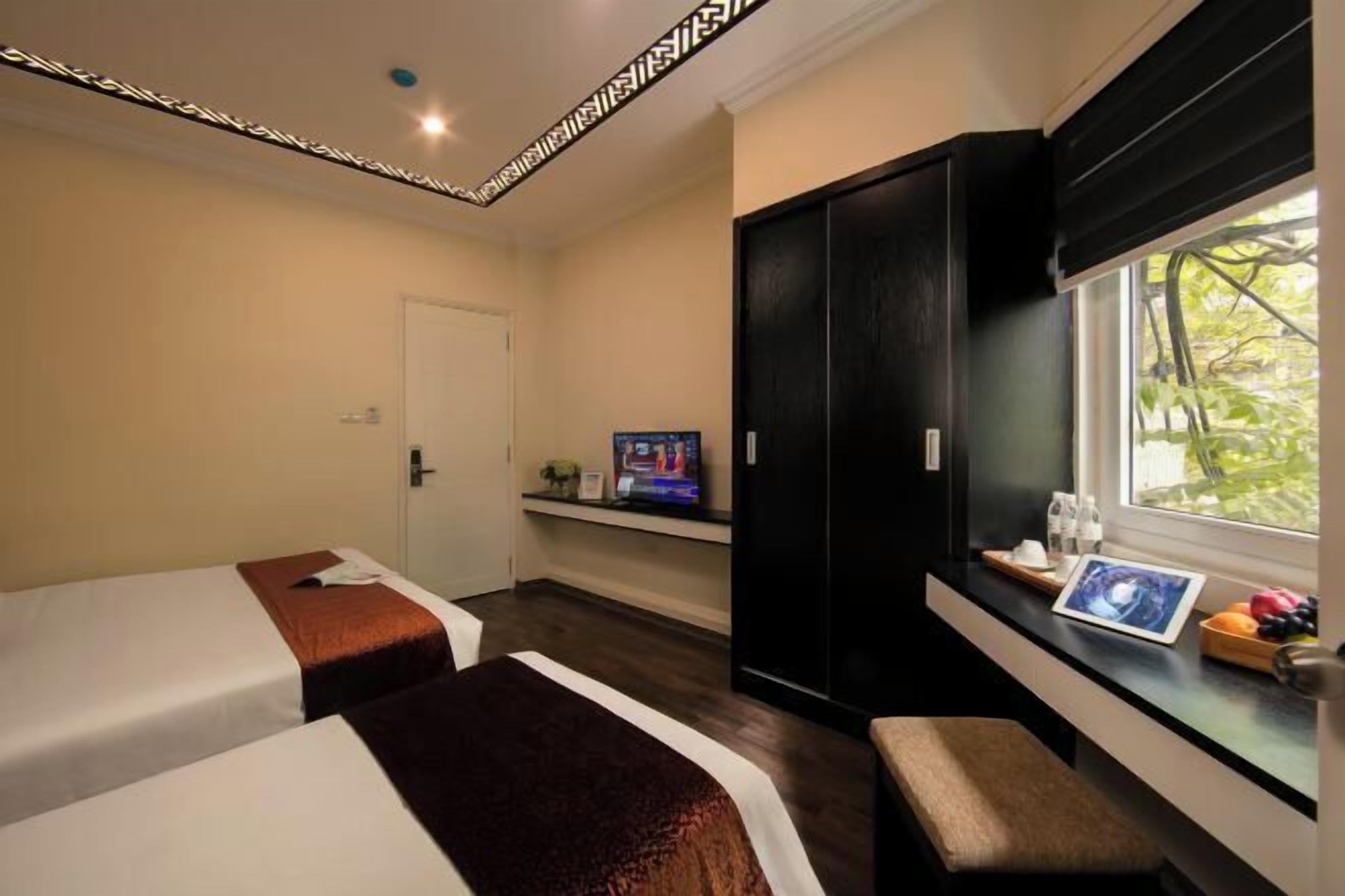 書桌、隔音、免費 Wi-Fi