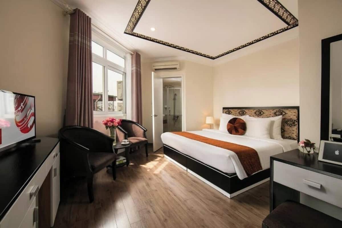 Deluxe Double Room, City View | Desk, free WiFi