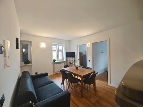 Three-room apartment Clock
