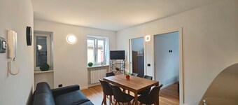 Three-room apartment Clock