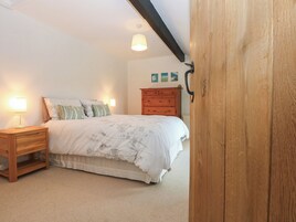 3 Schlafzimmer, individuell dekoriert, individuell eingerichtet