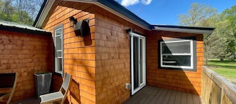 Cove - King Bed Escape w/Hot Tub