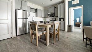 Dining - Landing | Spectacular 2BD, Gym, Clubhouse (Charlotte)