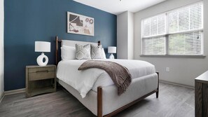 2 bedrooms, desk, iron/ironing board, WiFi