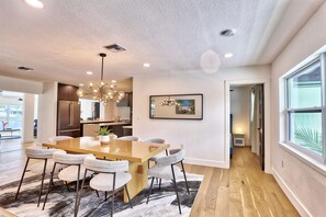 House, Multiple Beds (Parrots Cove) | Dining - Parrots Cove (St. Pete Beach)