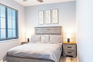 2 makuuhuonetta, silitysrauta/-lauta, ilmainen Wi-Fi, vuodevaatteet