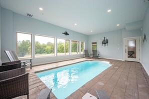 Alberca techada y alberca climatizada