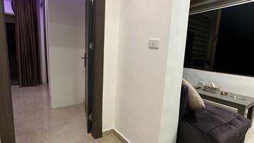 Apartment, 1 Bedroom, Accessible, Smoking | Interior