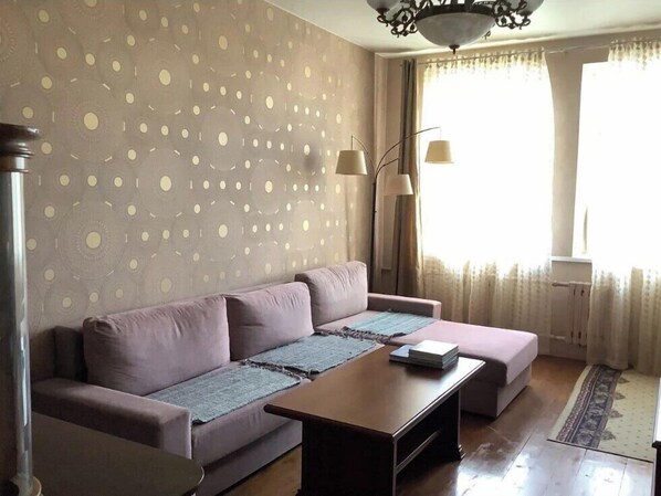 Comfort Apartment, Courtyard View | Iron/ironing board, free WiFi