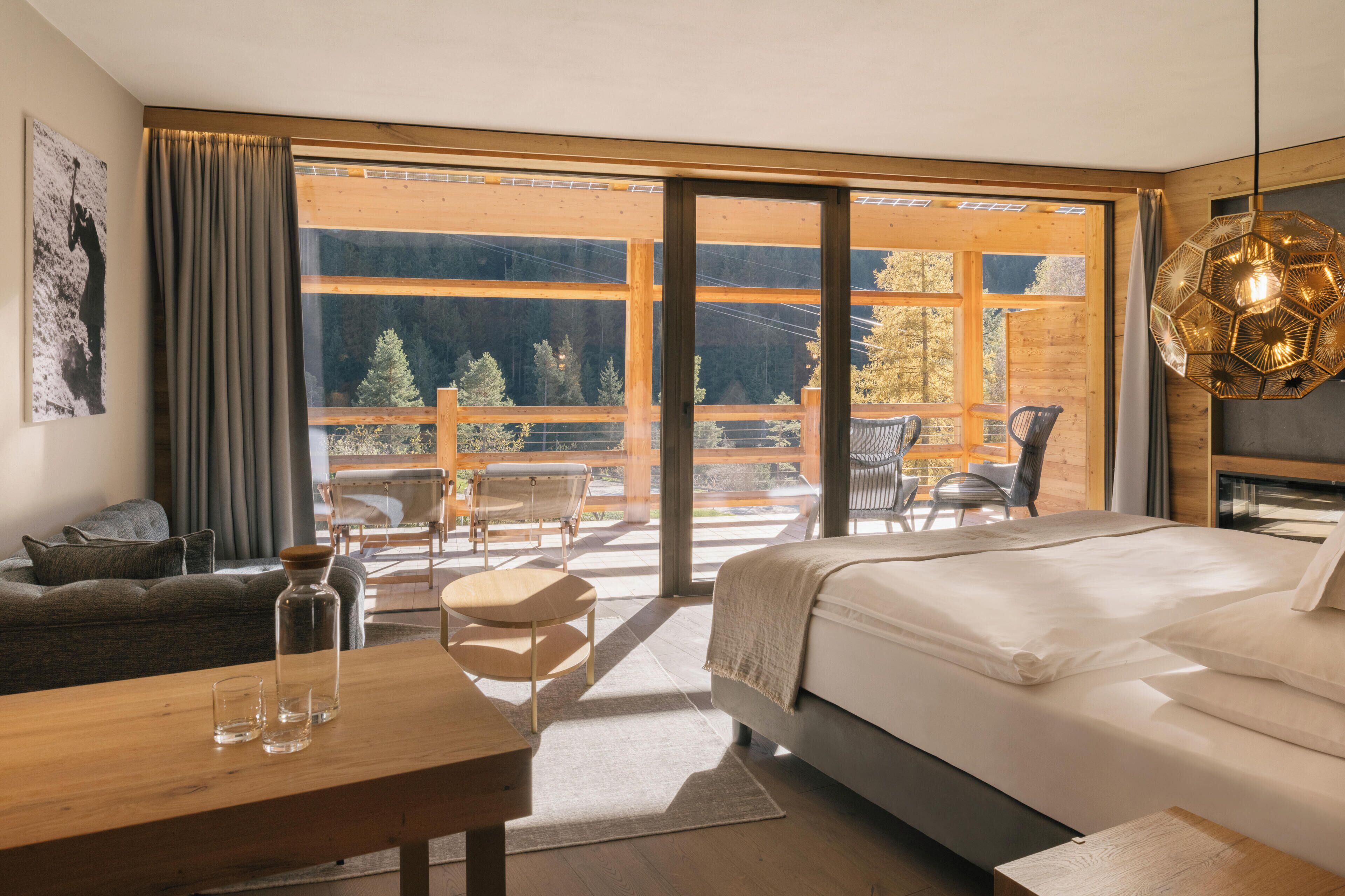 Premium Double Room, Balcony, Mountain View (Laurin) | Desk, laptop workspace, blackout drapes, WiFi (free)