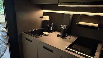 Kühlschrank, Ofen, Herdplatte, Geschirrspüler